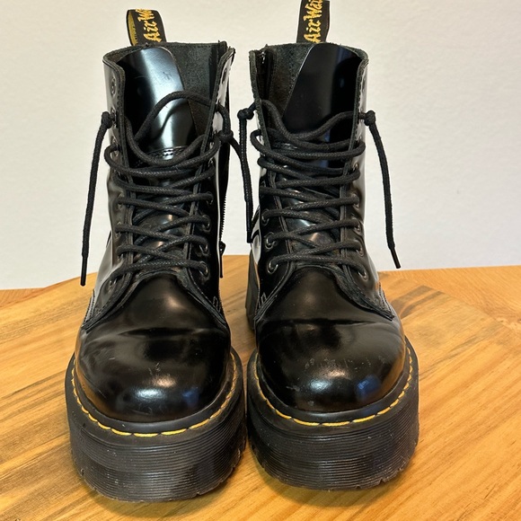 Dr. Martens Jadon Lace-Up Boots Size 8 - Picture 4 of 9